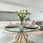 Klw Apartments